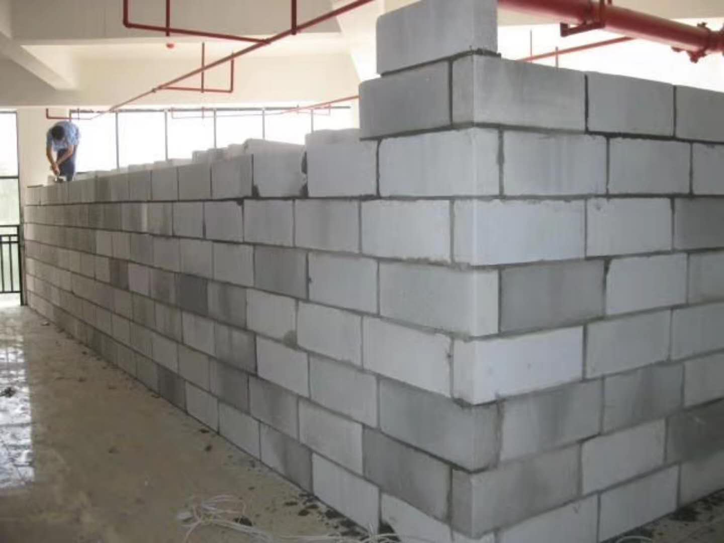 诸暨蒸压加气混凝土砌块承重墙静力和抗震性能的研究